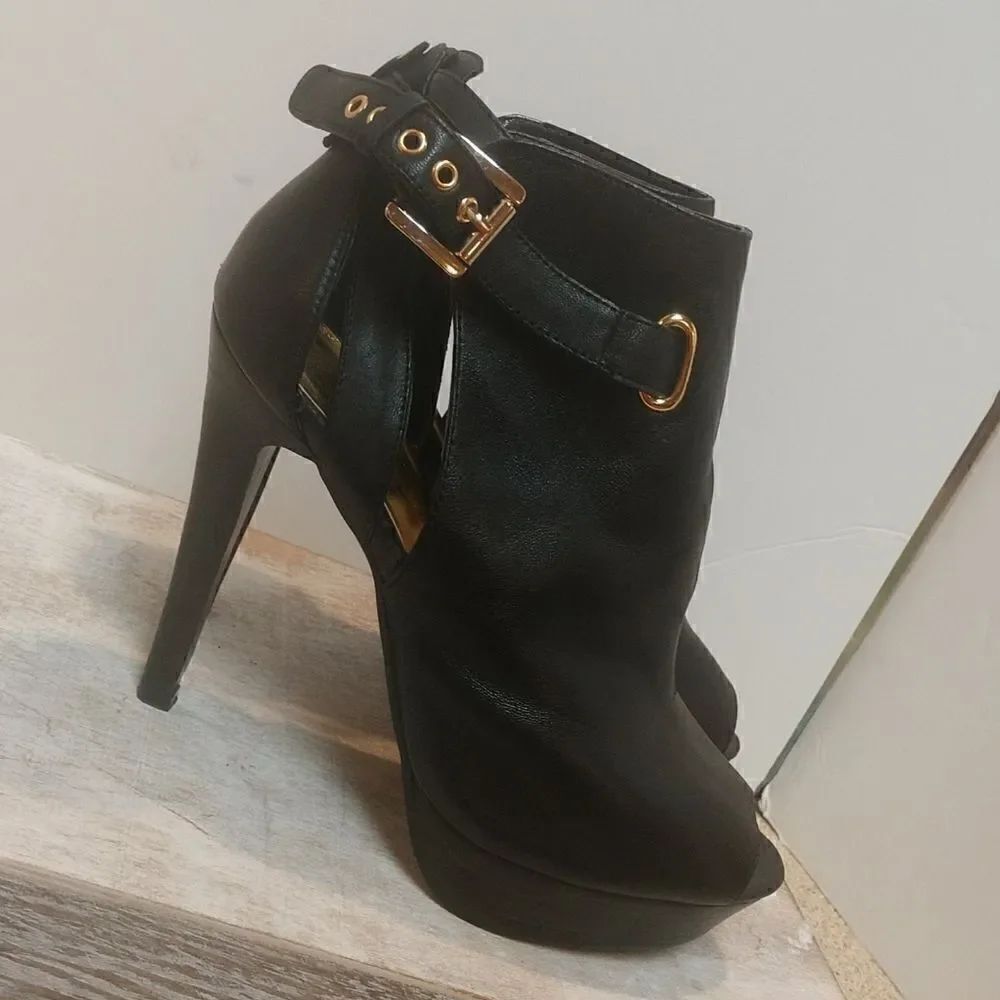 👍 NYLA Mariah Black Leather Heels Size 9 Dominatrix Dance A6